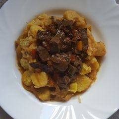 A picture of Green Banana Curry Stew.