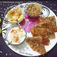 A picture of Farali Sabudana Chilla With Farali Peanut Chutney.