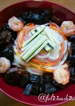 Foto resep Shrimp Jjajangmyeon (Korean Black Bean Noodles)