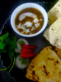 સ્મોકી દાલ મખની (Smokey Dal Makhani Recipe In Gujarati) રેસીપી મુખ્ય ફોટો