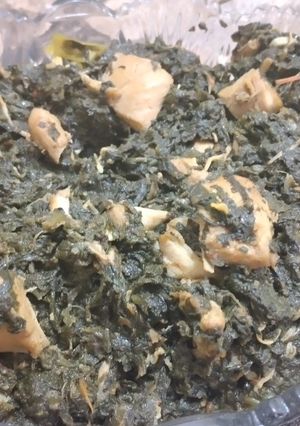A picture of Chicken palak.