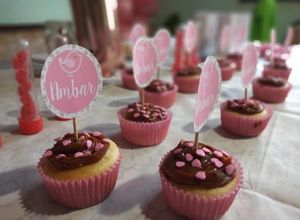 Una foto de Cupcakes de vainilla decorados