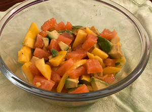 Foto di Insalata salmone avocado e mango