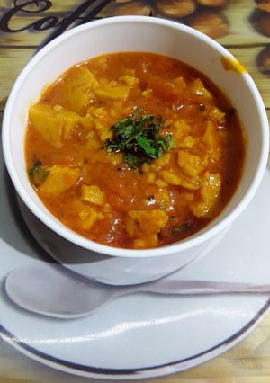 ટામેટાં ઢોકળી નું શાક=(tomato dhokli nu saak in Gujarati) રેસીપી મુખ્ય ફોટો