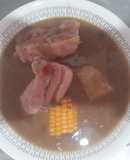 Sopa de granos con costilla de Cerdo