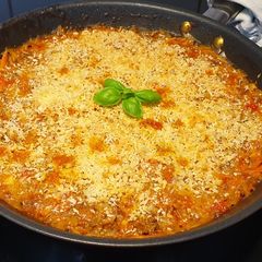 A picture of One pot beef orzotto.