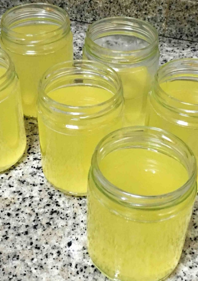 Una foto de Gelatina sin azúcar con Boleros