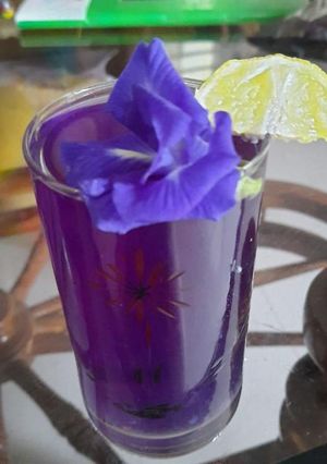 A picture of Clitorian drink.
