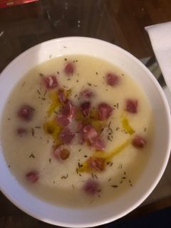 Una foto de 194. Ajoblanco de melón (entrante sopa)