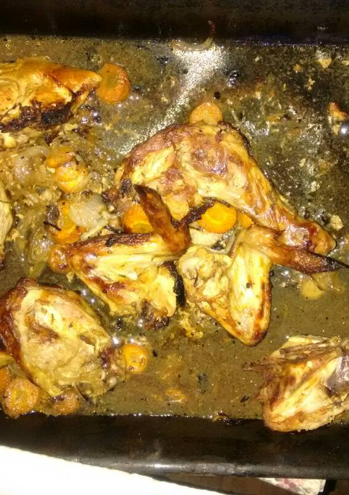 Una foto de Pollo al horno con hortalizas