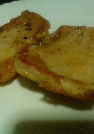 A picture of Panfried chicken breast#authors marathon#local ingredients.