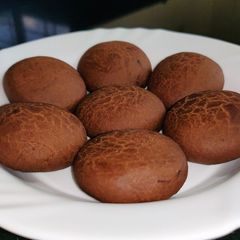A picture of Chocolate cookies.