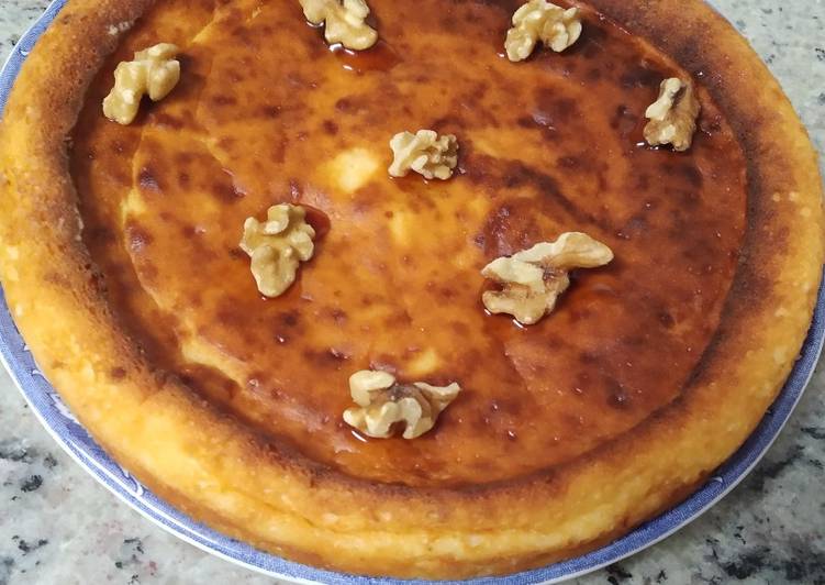 Simple Way to Prepare Award-winning Tarta de requesón y yogur griego
