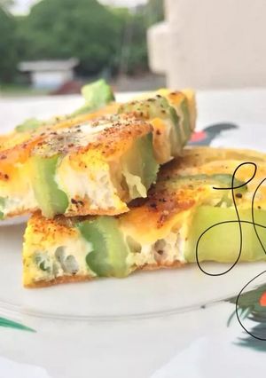 A picture of Bitter Gourd Omelette.