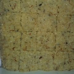 A picture of Nariyal ki kesar barfi.