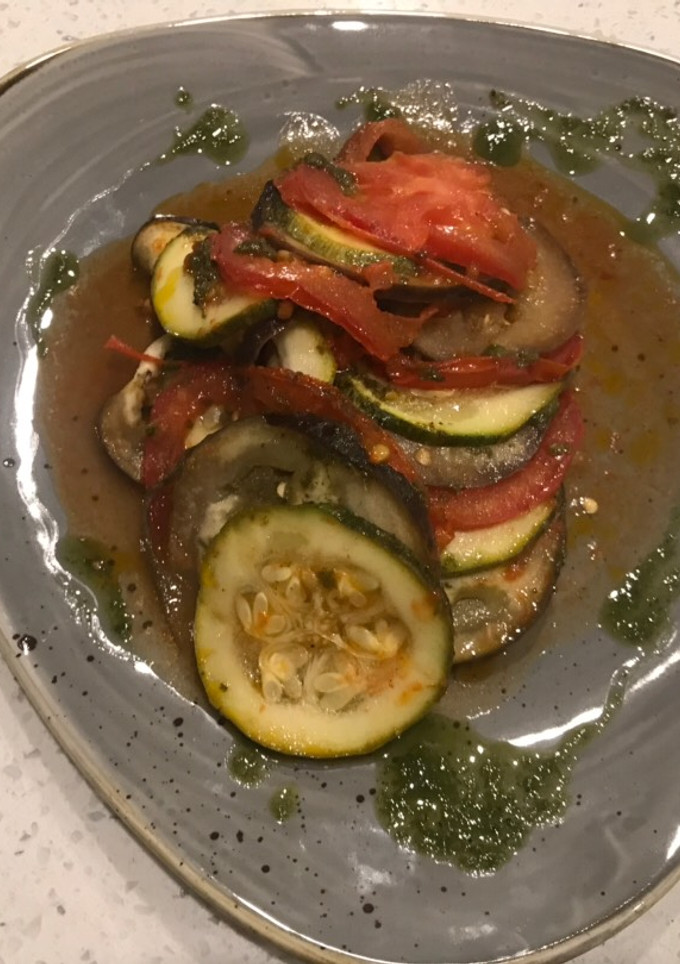 Una foto de Confit byaldi o Ratatouille... 🐭🇫🇷