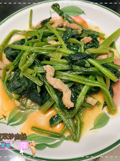 菠菜炒肉絲 的食譜成品照片