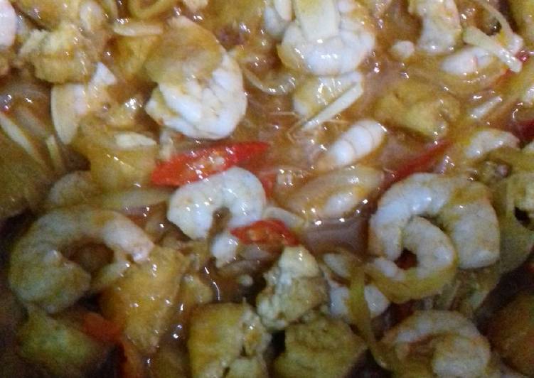 Udang campur tahu asam manis pedes