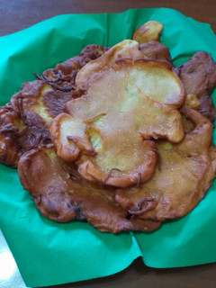Foto di Frittelle di fiori di zucca dolci!😋
