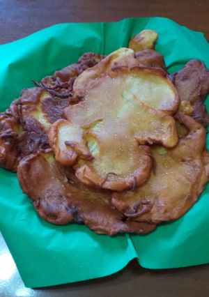Foto di Frittelle di fiori di zucca dolci!😋