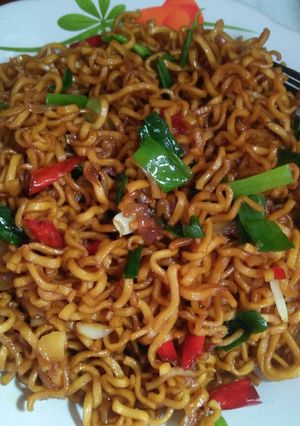 Foto resep Mie goreng ala kadarnya 😂😁