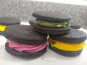 Una foto de alfajor oreo