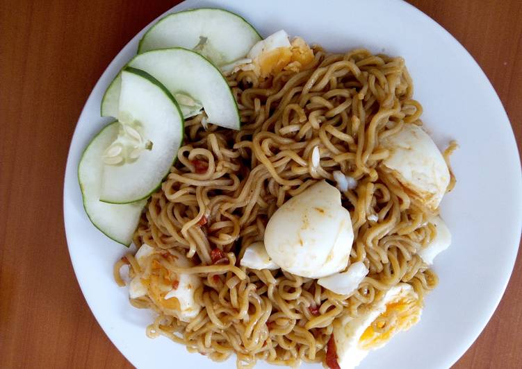Indomie with boiled Eggs