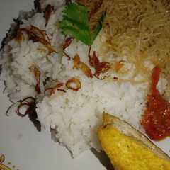 รูปของ Nasi uduk rice cooker