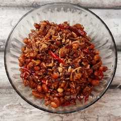 รูปของ Orek tempe kacang tanah