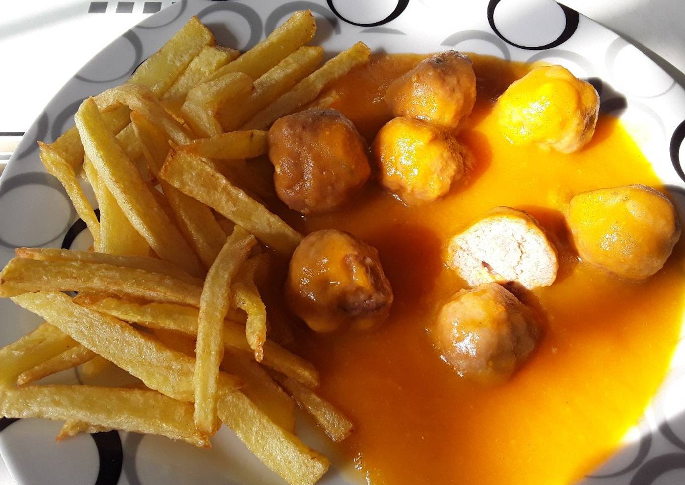 Albóndigas en salsa