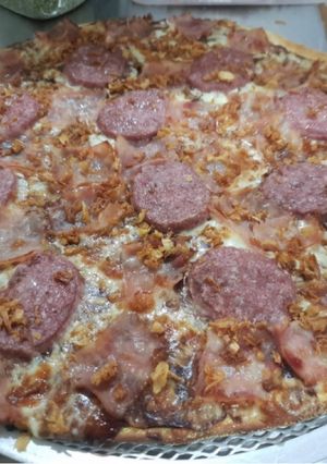 Una foto de Pizza BBQ Burger