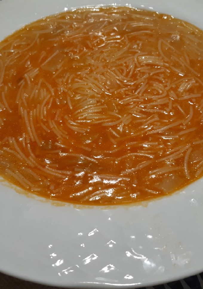 Una foto de Sopa de pescado ligera