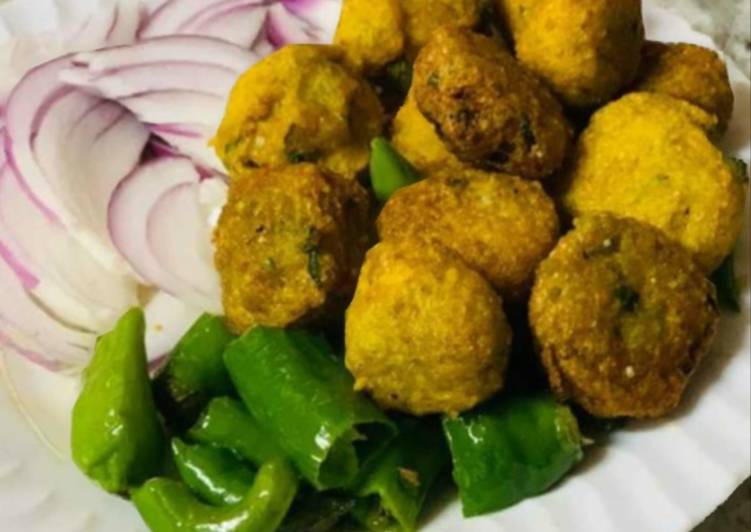 How to Make Any-night-of-the-week Moong dal wada