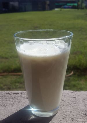 Una foto de Licuado de banana 🍶🍌