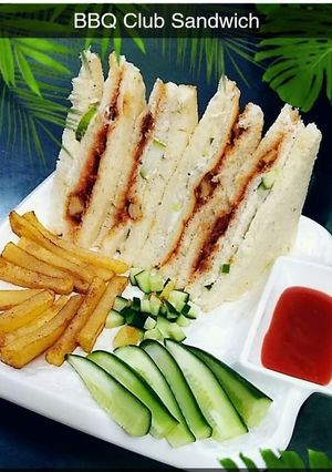 A picture of BBQ club sandwich.