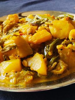 পাঁচ মিশালি সবজি(panch mishali sobji recipe in bengali) রেসিপির প্রধান ছবি