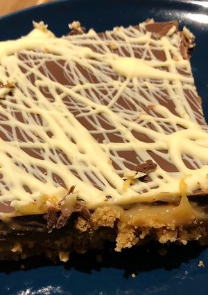 A picture of Millionaire shortbread.