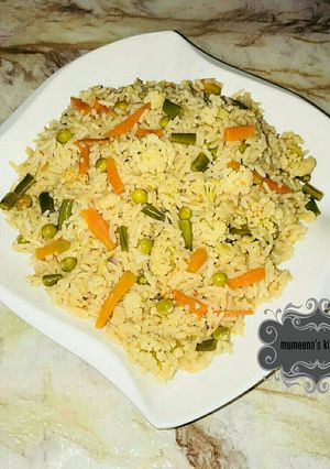 A picture of Fried rice wt cauliflower.