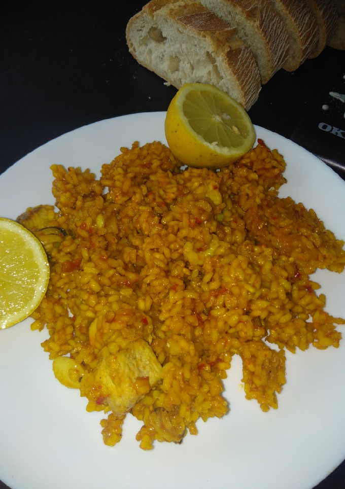 Una foto de Paella con marisco
