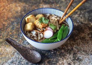 Easiest Way to Make Delicious Rice noodles with crispy tofu Enoki mushroom vegetable broth