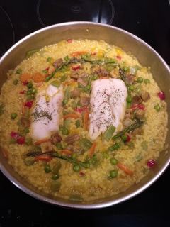 Una foto de Arroz con verduras y pescado