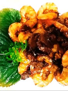 Hình của món Tôm rang thịt ba chỉ.