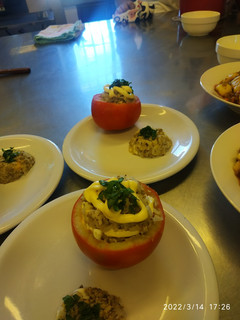 Una foto de Tomates rellenos