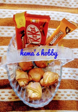 ક્રોસન્ટ (Croissant Recipe In Gujarati) રેસીપી મુખ્ય ફોટો