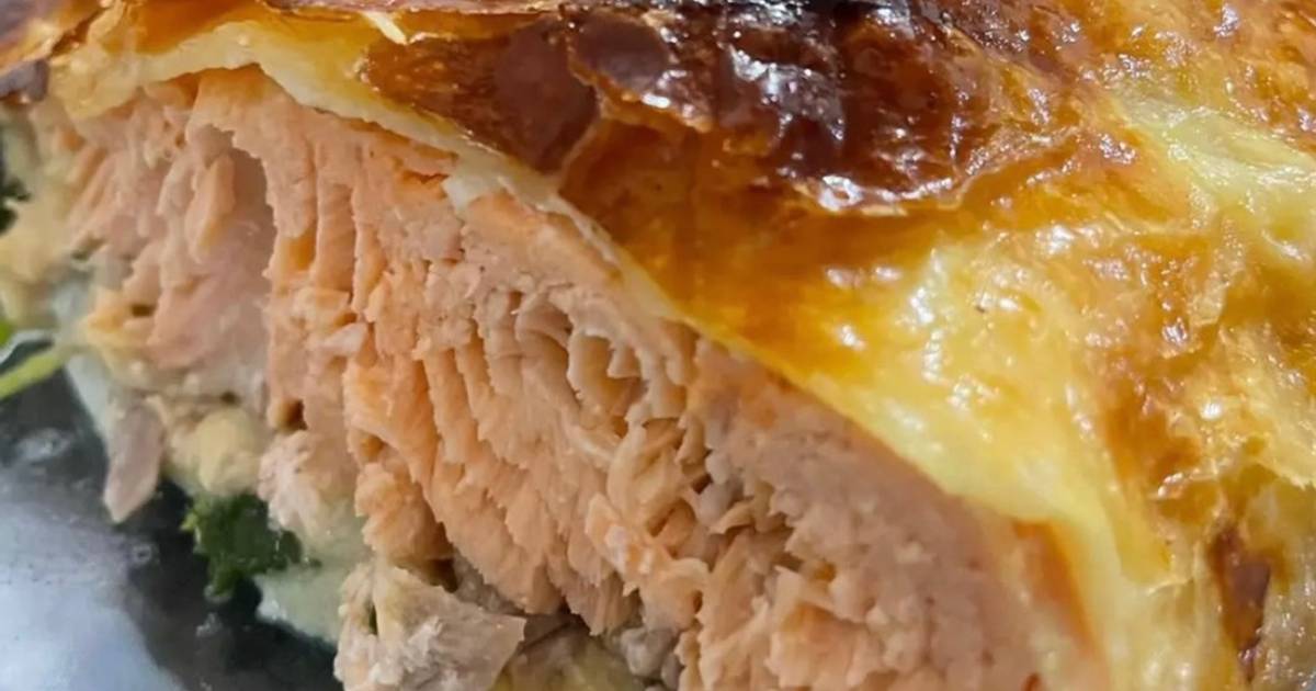 Resep Crusted Salmon With Spinach (saumon En Croûte Aux épinards) Oleh ...