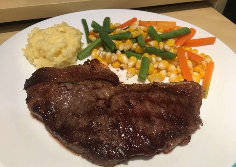 Home made Steak with mushroom sauce😊