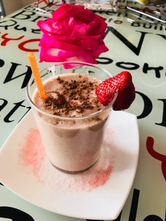 Una foto de Batido de Fresas y aguacate