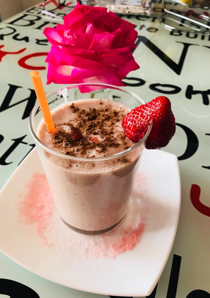 Una foto de Batido de Fresas y aguacate