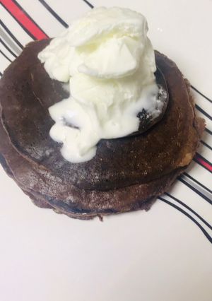 A picture of Oats & Chocolate pancakes.