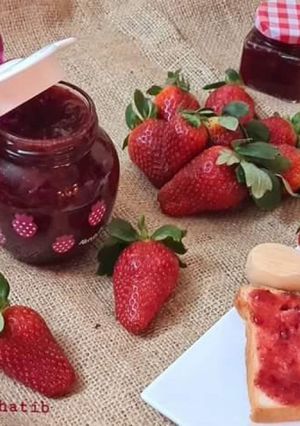 A picture of Strawberry jam.